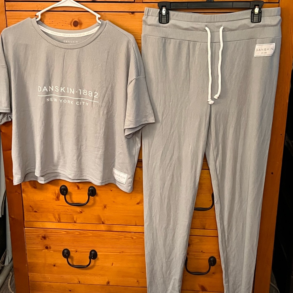 Danskin Ribbed Gray Top and Pant Loungewear